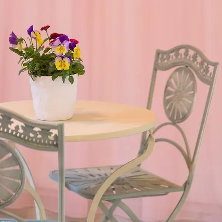 The Olive Garden Apartment